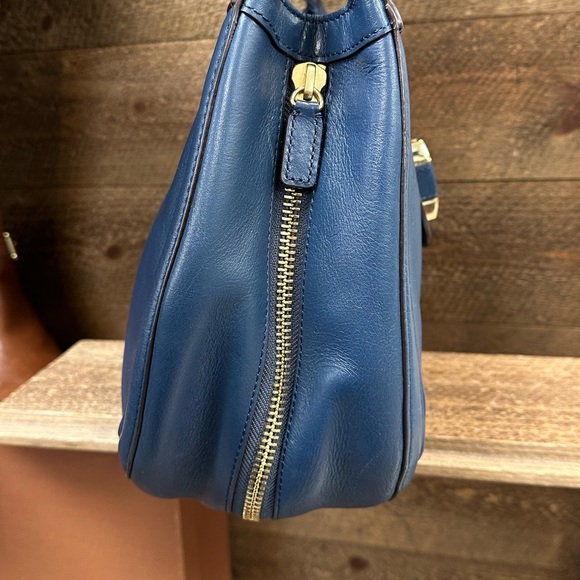 TORY BURCH Serina Hobo Blue Leather Shoulder Bag - Picture 5 of 13
